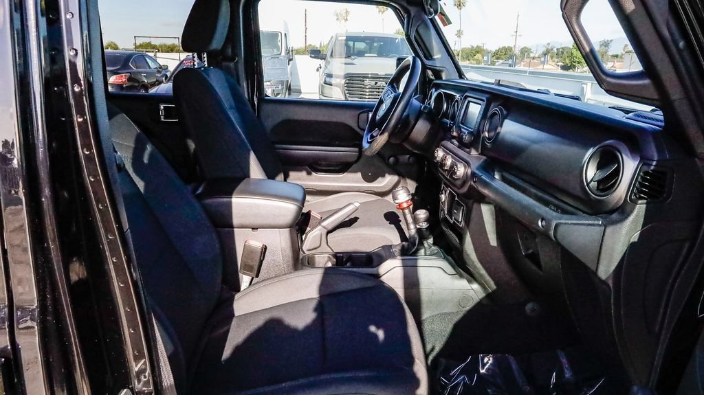 Used 2021 Jeep Gladiator Sport AWD/4WD image 21