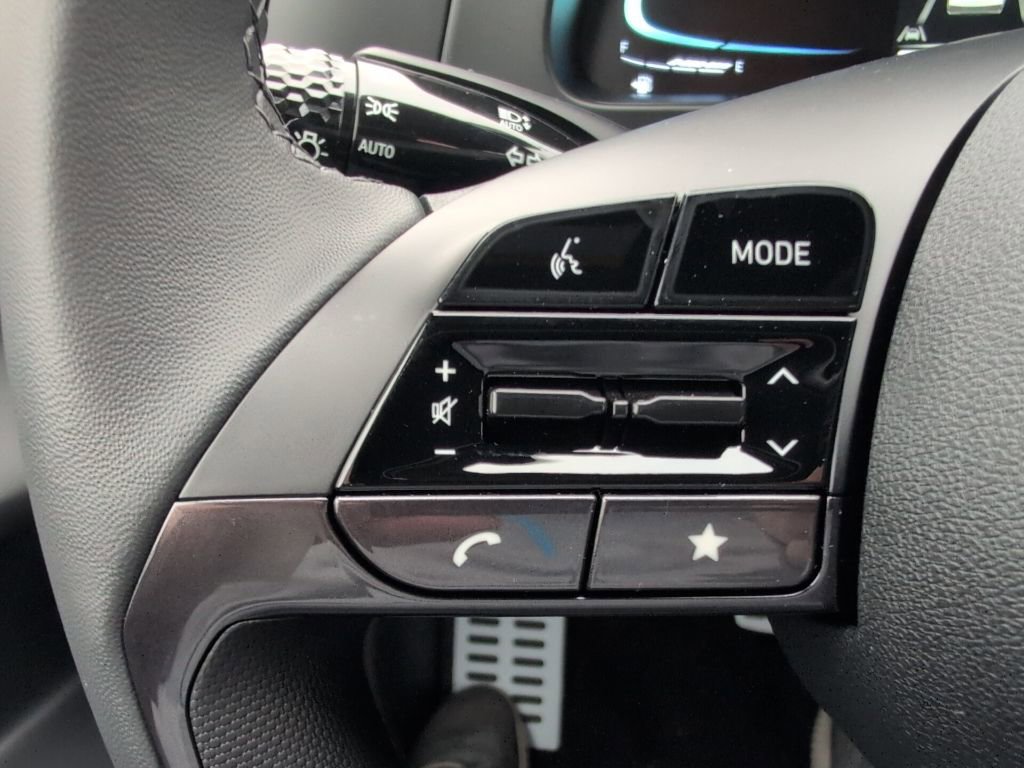 New 2026 Hyundai Elantra Sport image 18