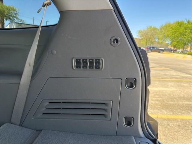 Used 2017 GMC Acadia Limited SLT image 25