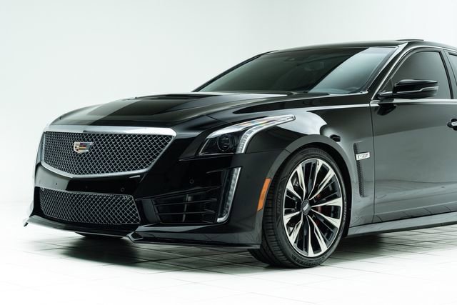 Used 2018 Cadillac CTS V w/ Luxury Package image 10