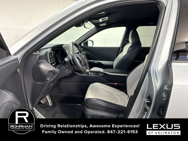 Certified 2025 Lexus TX 500h AWD w/ Technology Package image 4