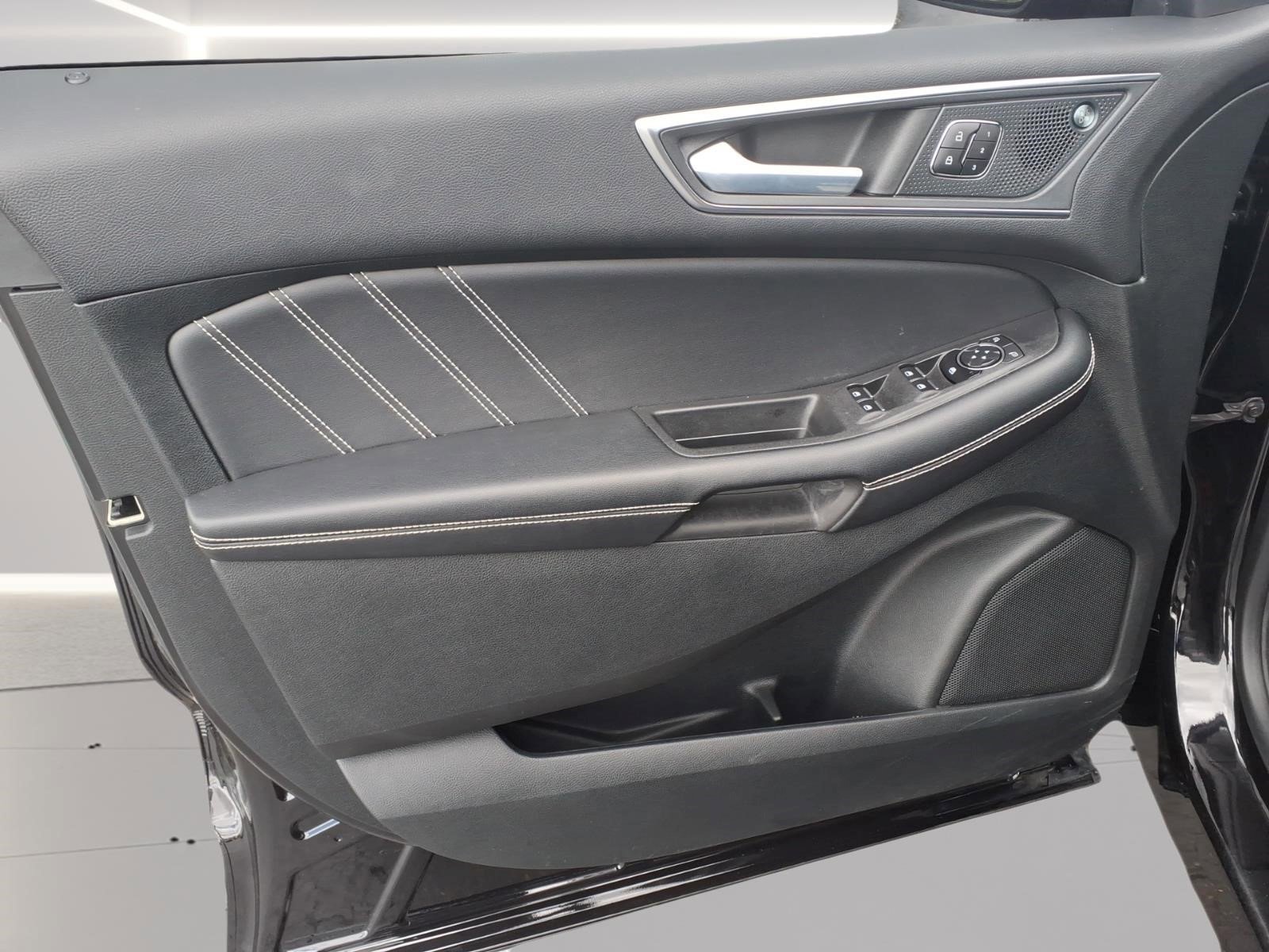Used 2023 Ford Edge ST AWD/4WD image 8
