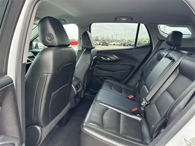 Used 2024 GMC Terrain SLT image 10