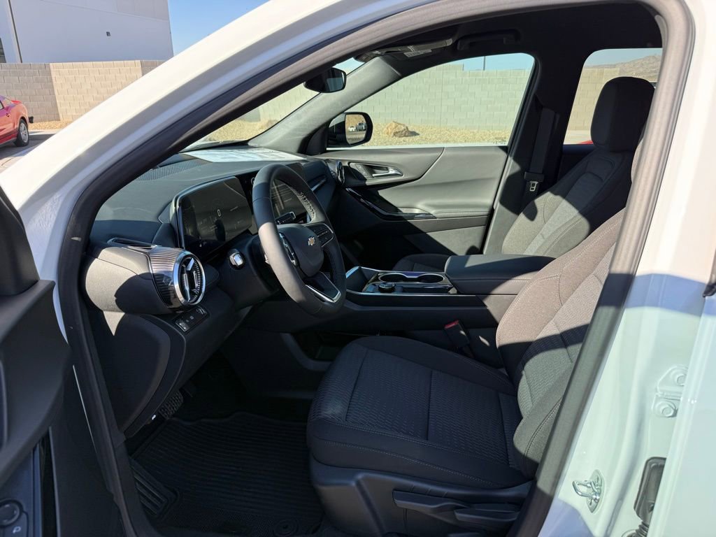 New 2026 Chevrolet Equinox LT FWD image 11