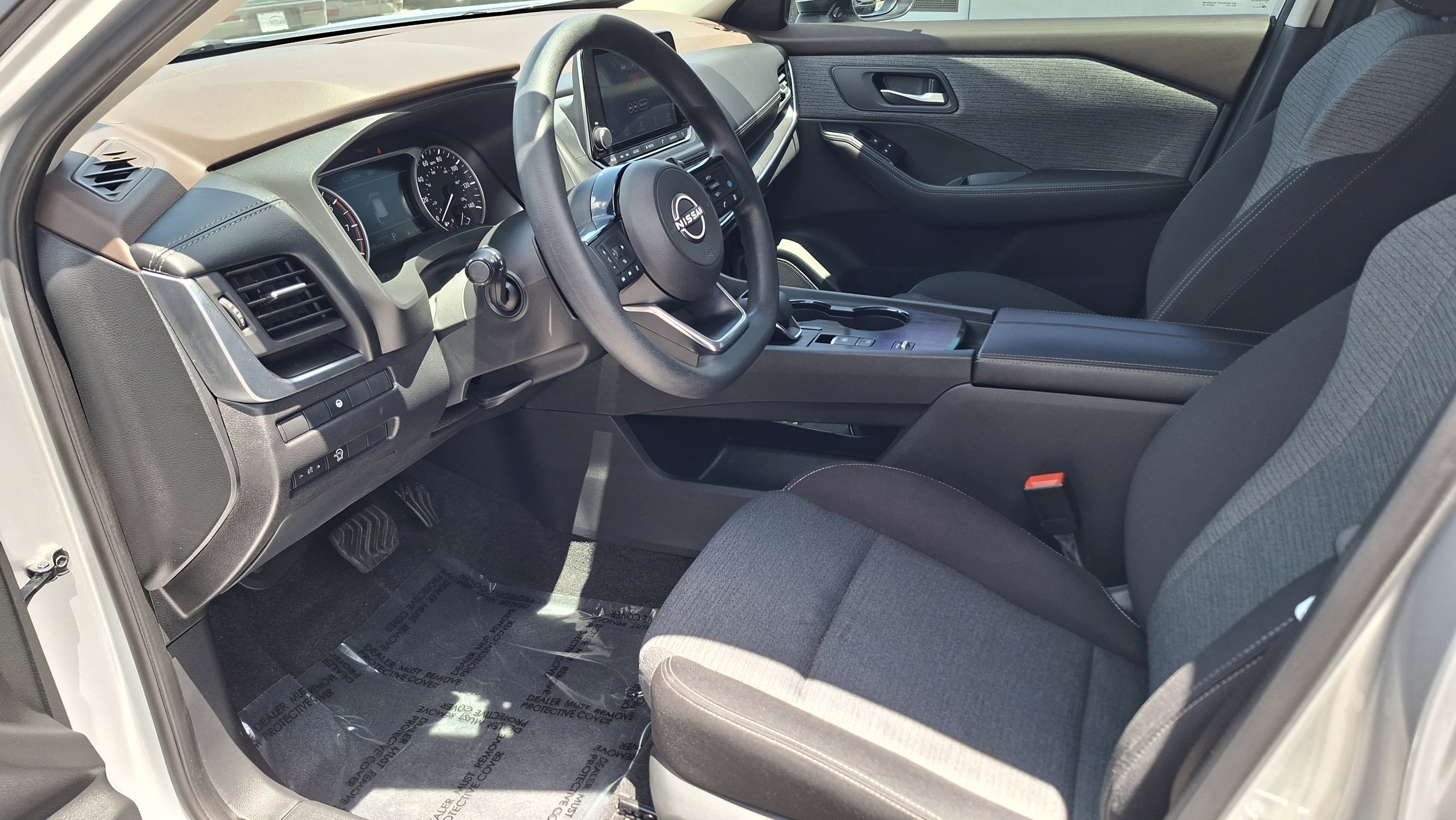 Used 2023 Nissan Rogue SV FWD image 9