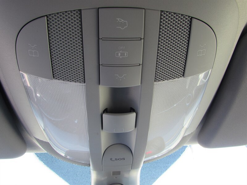 Used 2011 Mercedes-Benz GL 450 4MATIC image 26