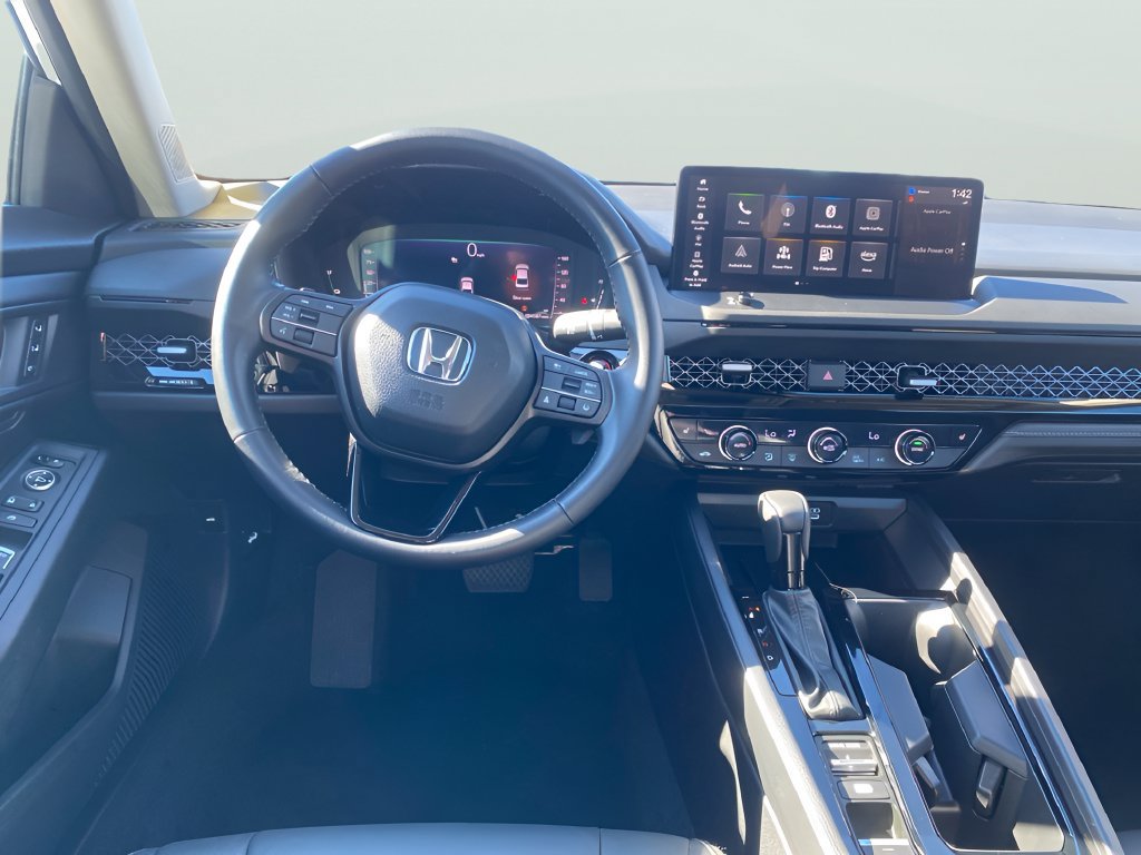 Certified 2025 Honda Accord EX-L image 17