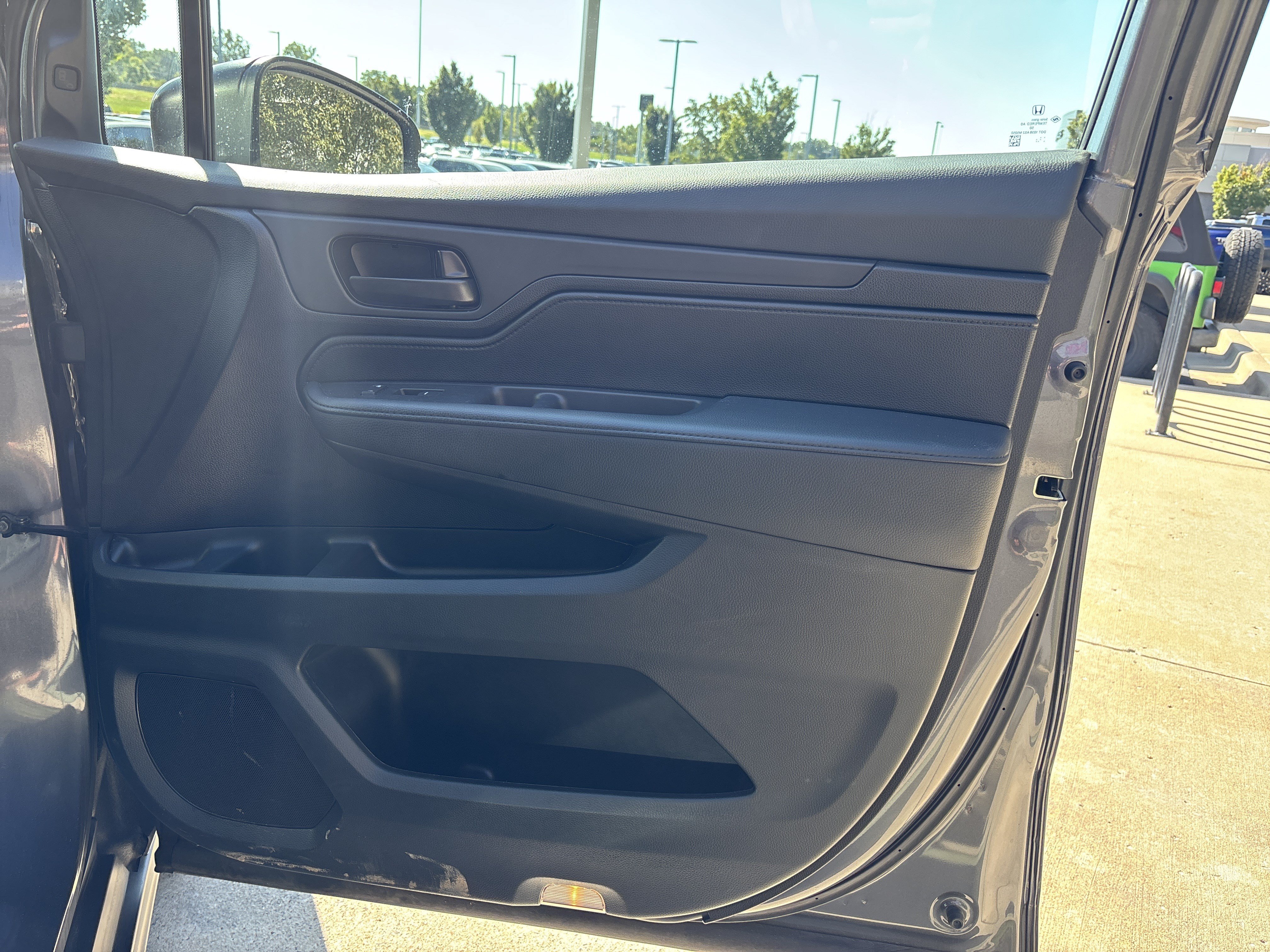 Used 2025 Honda Odyssey EX-L image 24
