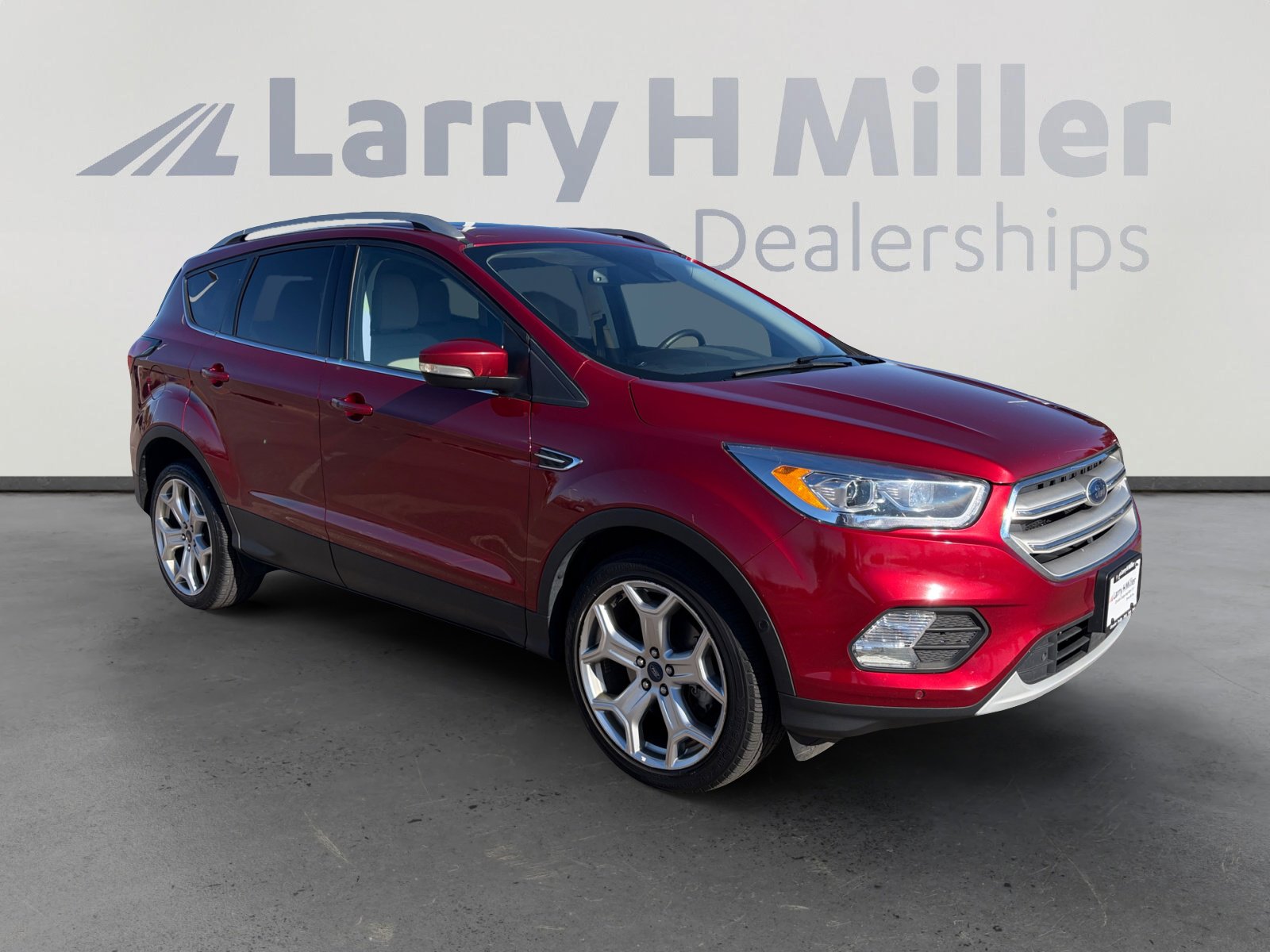 Used 2019 Ford Escape Titanium image 8