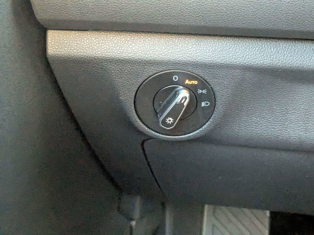 Used 2024 Volkswagen Jetta S image 11