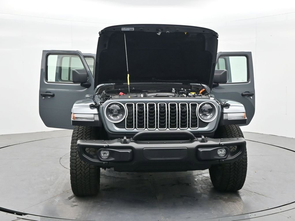 Used 2025 Jeep Wrangler Sahara 4xe image 41
