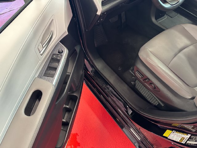 Certified 2026 Toyota Sienna XLE FWD image 9