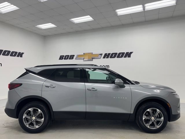 Used 2024 Chevrolet Blazer LT w/ Convenience Package FWD image 4