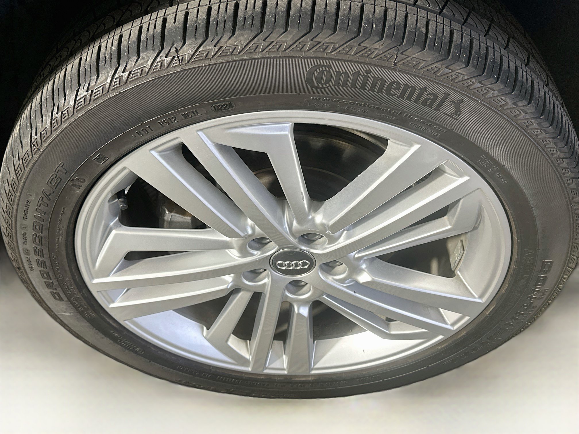 Used 2018 Audi Q5 2.0T Premium Plus w/ Premium Plus Package AWD/4WD image 11