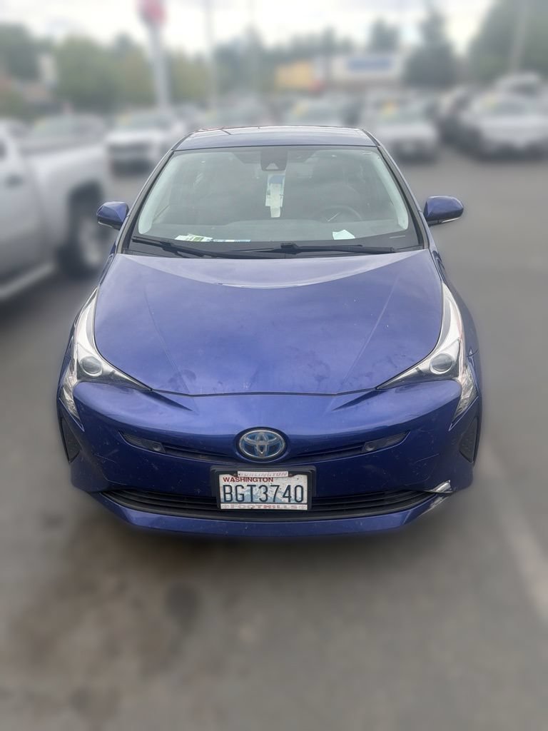 Used 2017 Toyota Prius Two w/ Prius Two Safety Plus Package FWD video 2