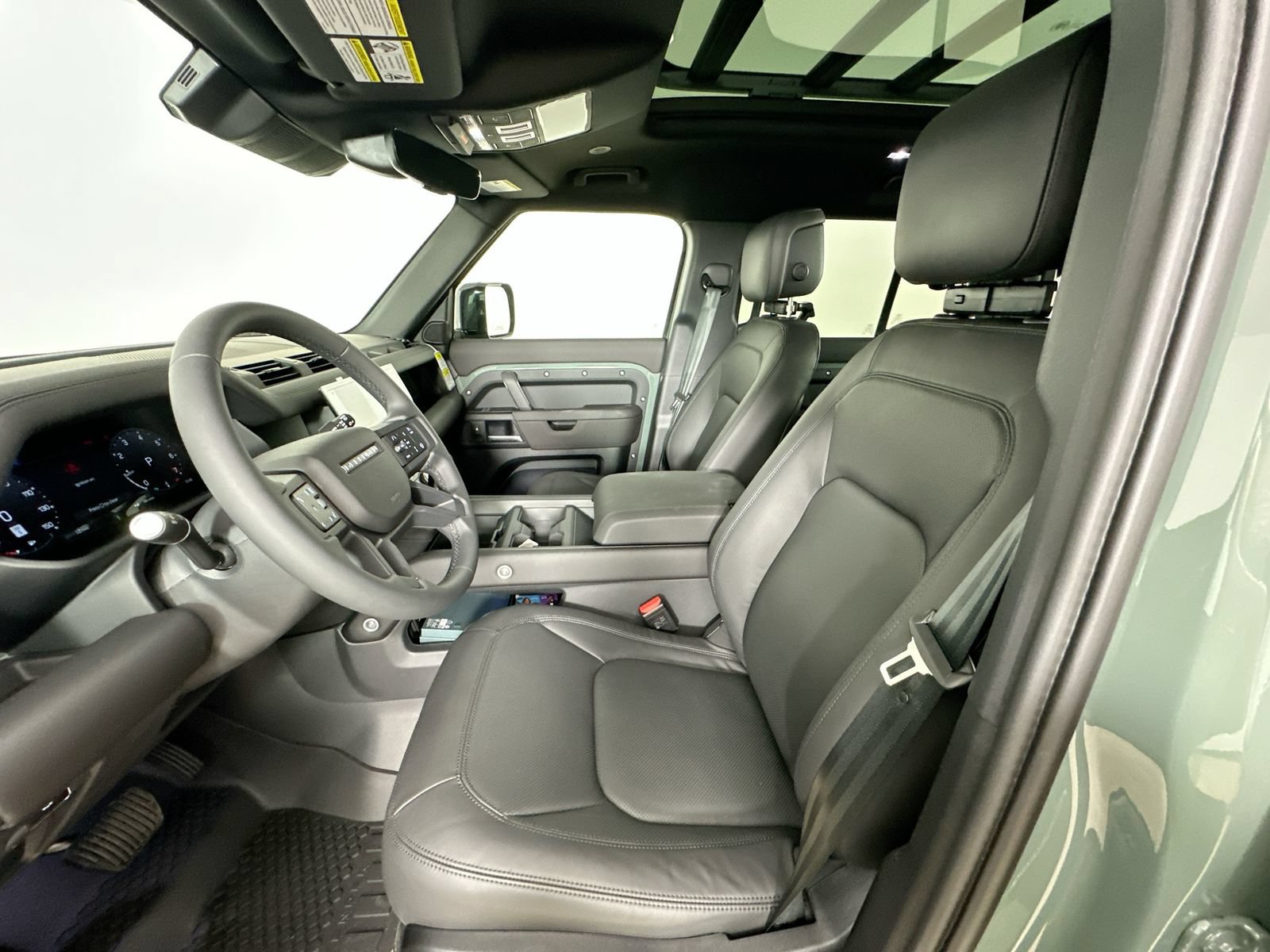 New 2026 Land Rover Defender 110 Trophy Edition AWD/4WD image 33