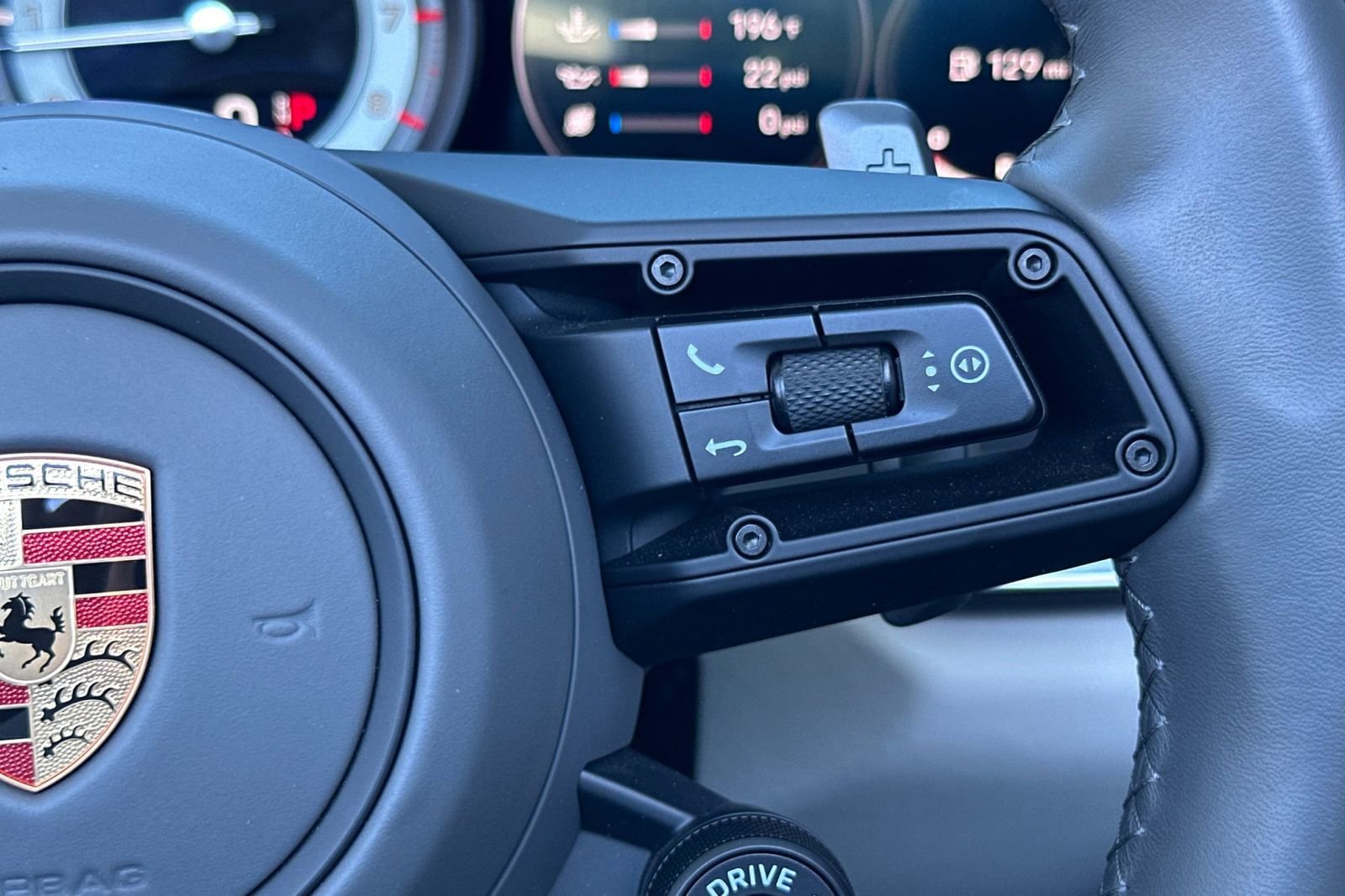 Used 2022 Porsche 911 Turbo S image 31