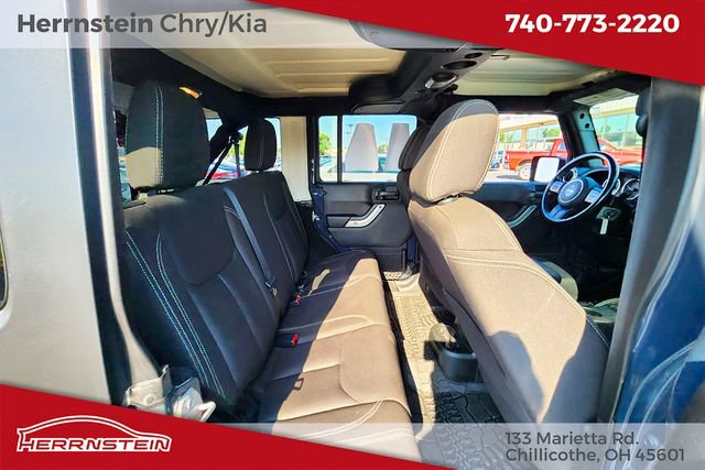 Used 2017 Jeep Wrangler Unlimited Rubicon w/ Cold Weather Group AWD/4WD image 23