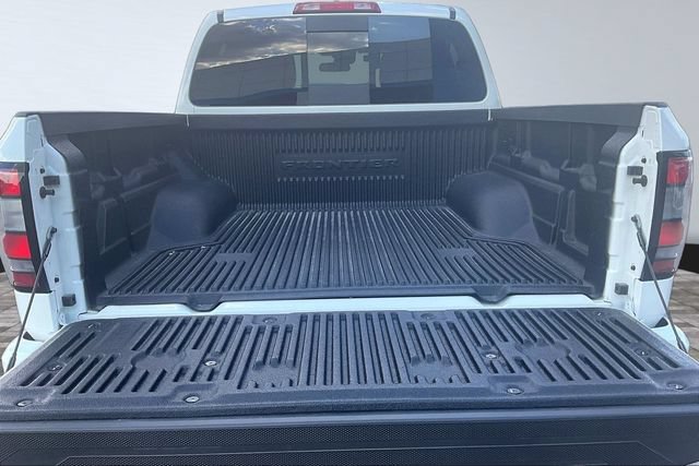 Used 2025 Nissan Frontier SV AWD/4WD image 7