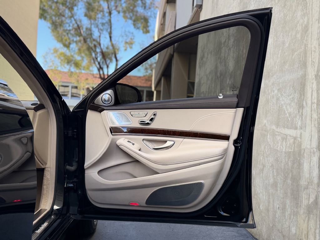 Used 2015 Mercedes-Benz S 550 Sedan image 31