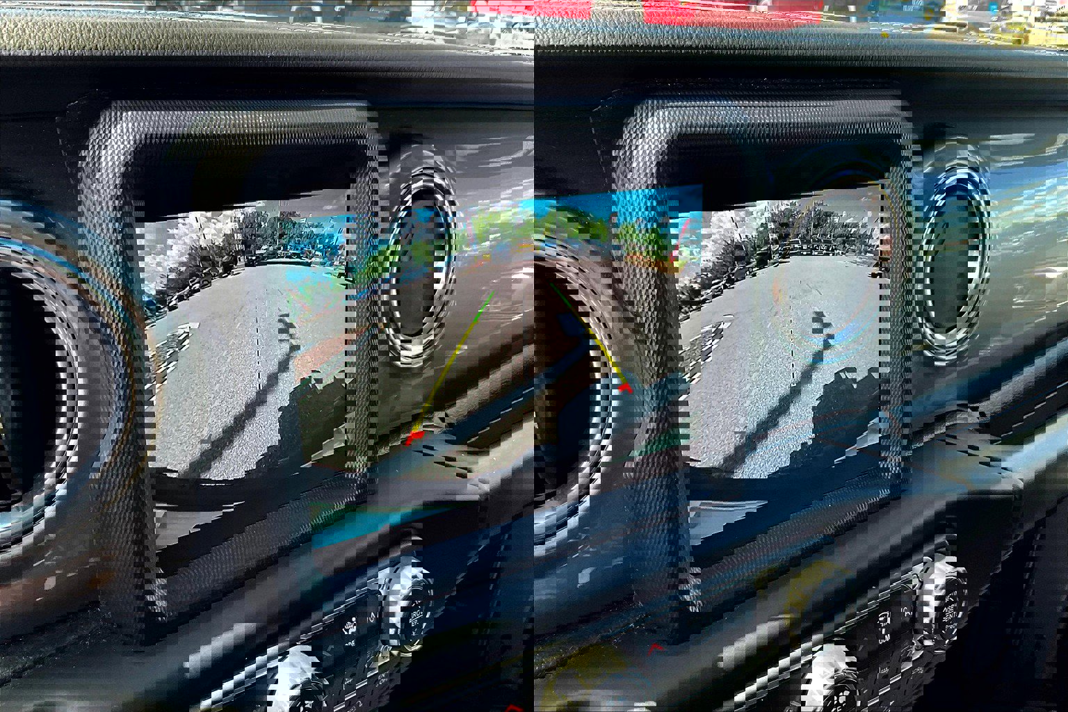 Used 2020 Jeep Wrangler Unlimited Sahara image 27