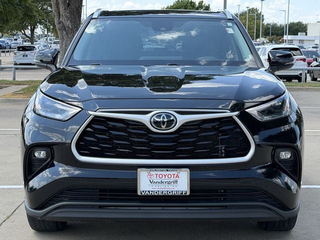 Used 2023 Toyota Highlander XLE FWD image 7
