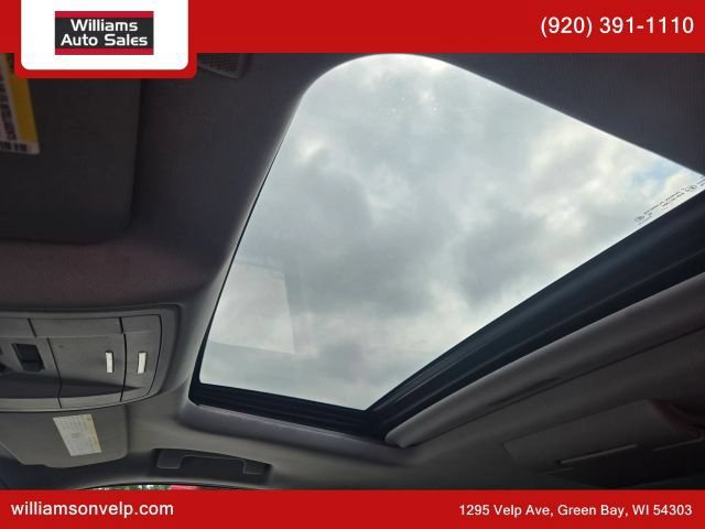Used 2018 GMC Yukon SLT w/ Open Road Package AWD/4WD image 2