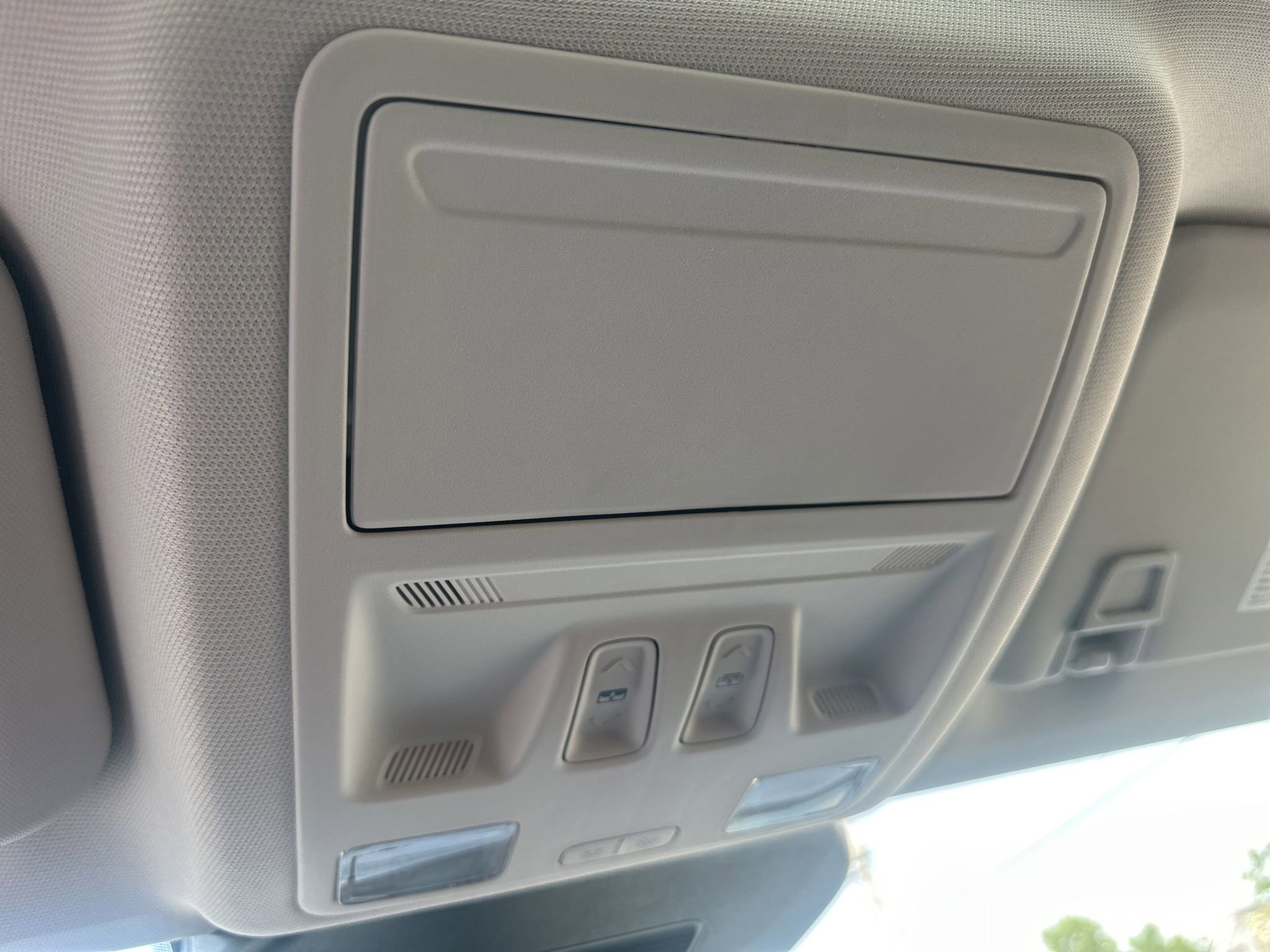 Used 2025 Ford Escape SE w/ PHEV Premium Package FWD image 36