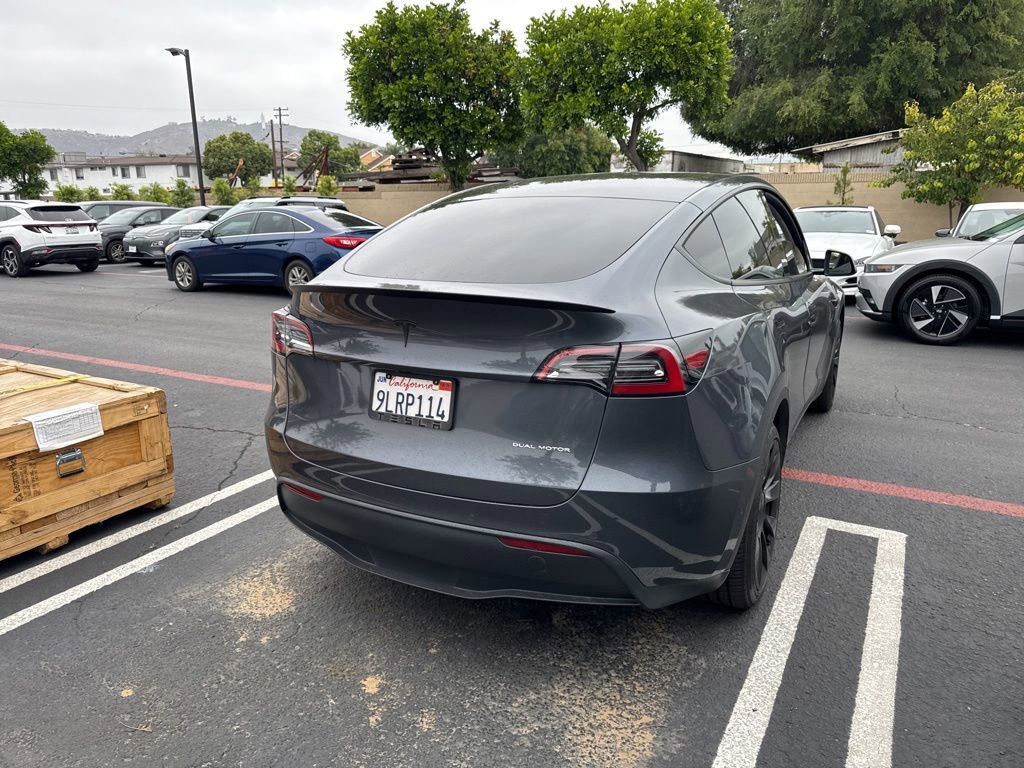 Used 2021 Tesla Model Y Long Range AWD/4WD image 3