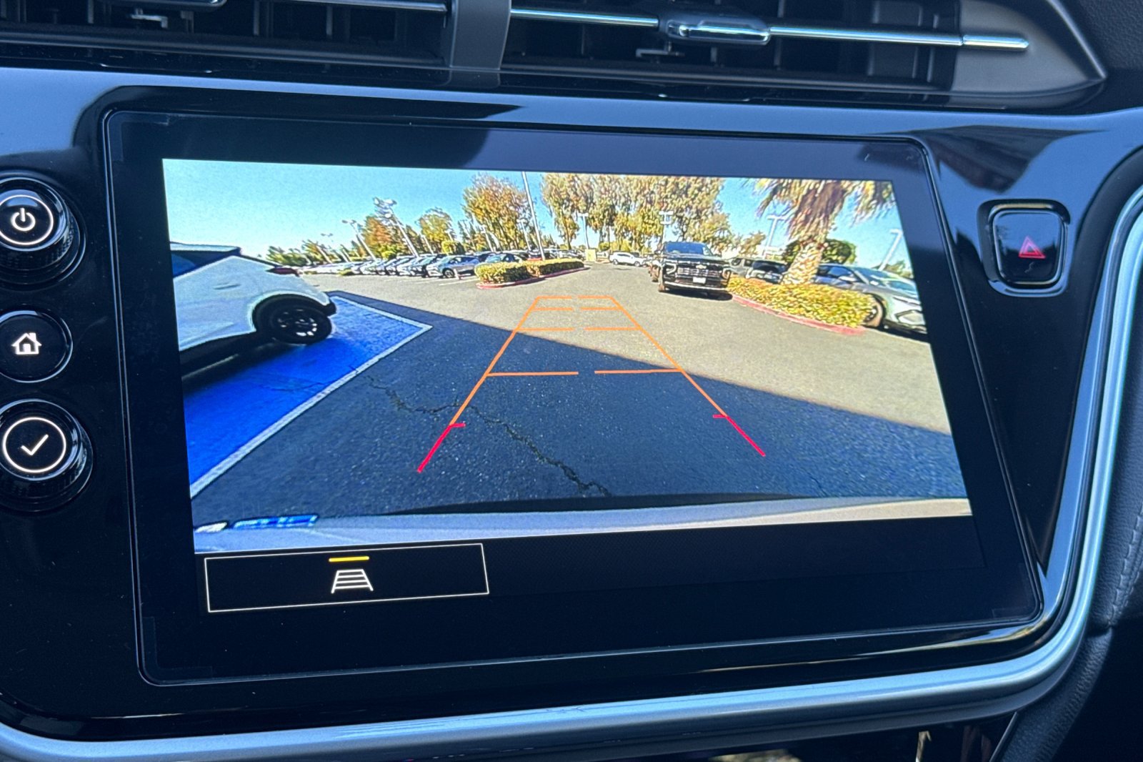 Used 2023 Chevrolet Bolt EUV LT w/ Driver Confidence Package FWD image 26