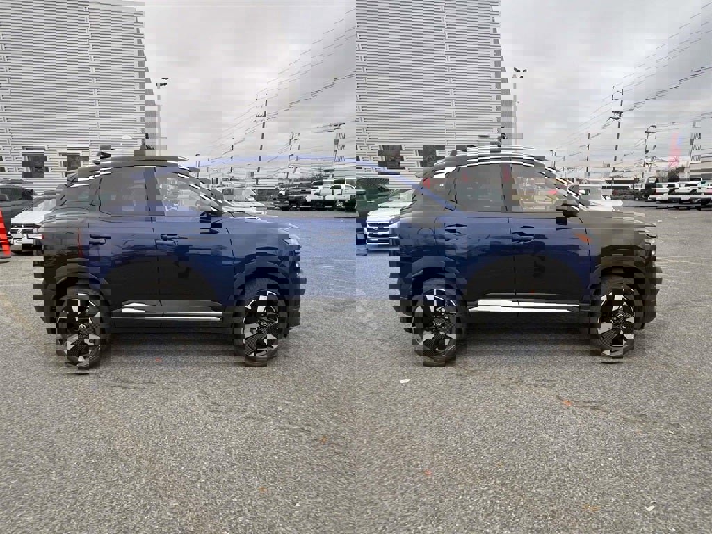 New 2026 Nissan Kicks SR w/ Cold Weather Package image 6