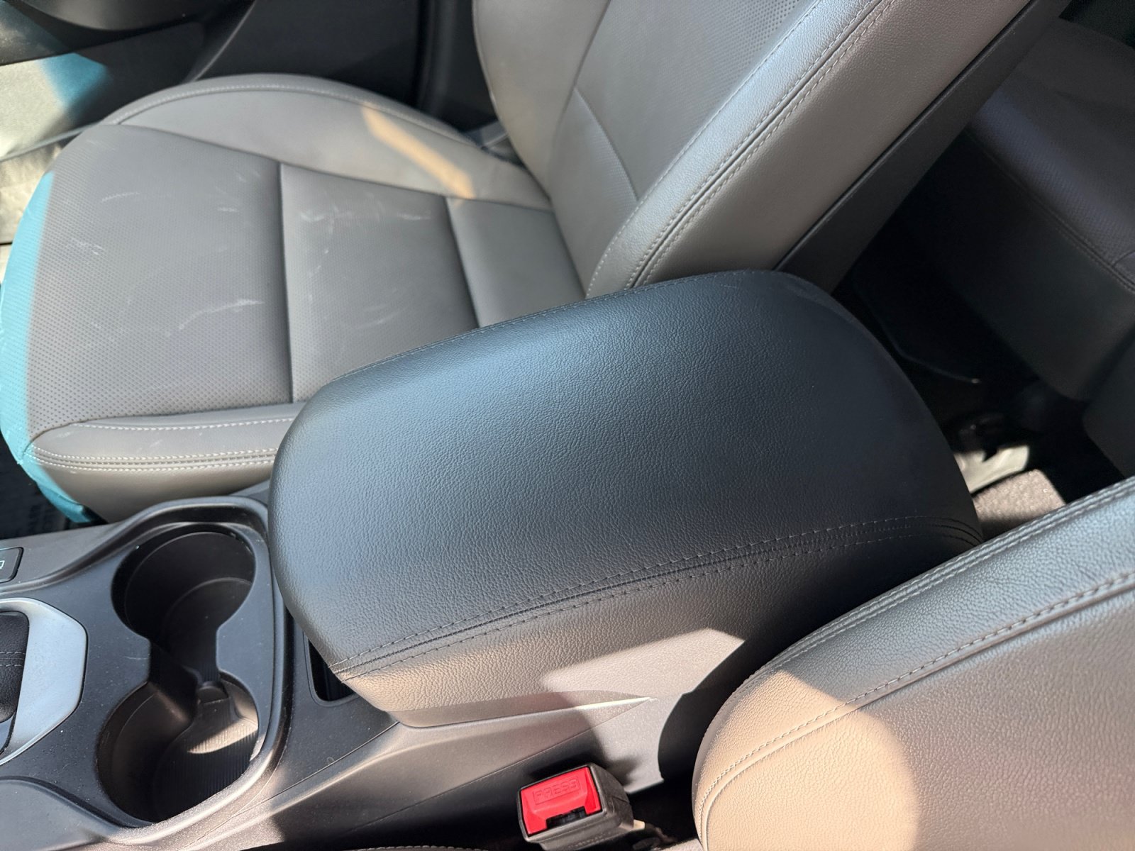 Used 2017 Hyundai Santa Fe FWD image 14