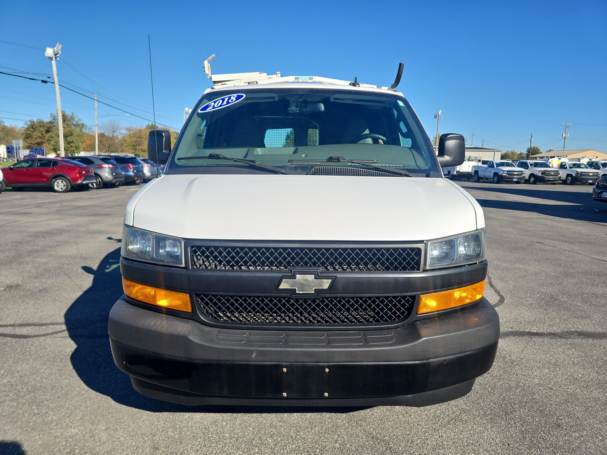 Used 2018 Chevrolet Express 2500 w/ Driver Convenience Package RWD image 3