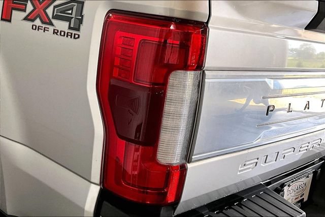 Used 2017 Ford F250 Platinum w/ FX4 Off-Road Package AWD/4WD image 8