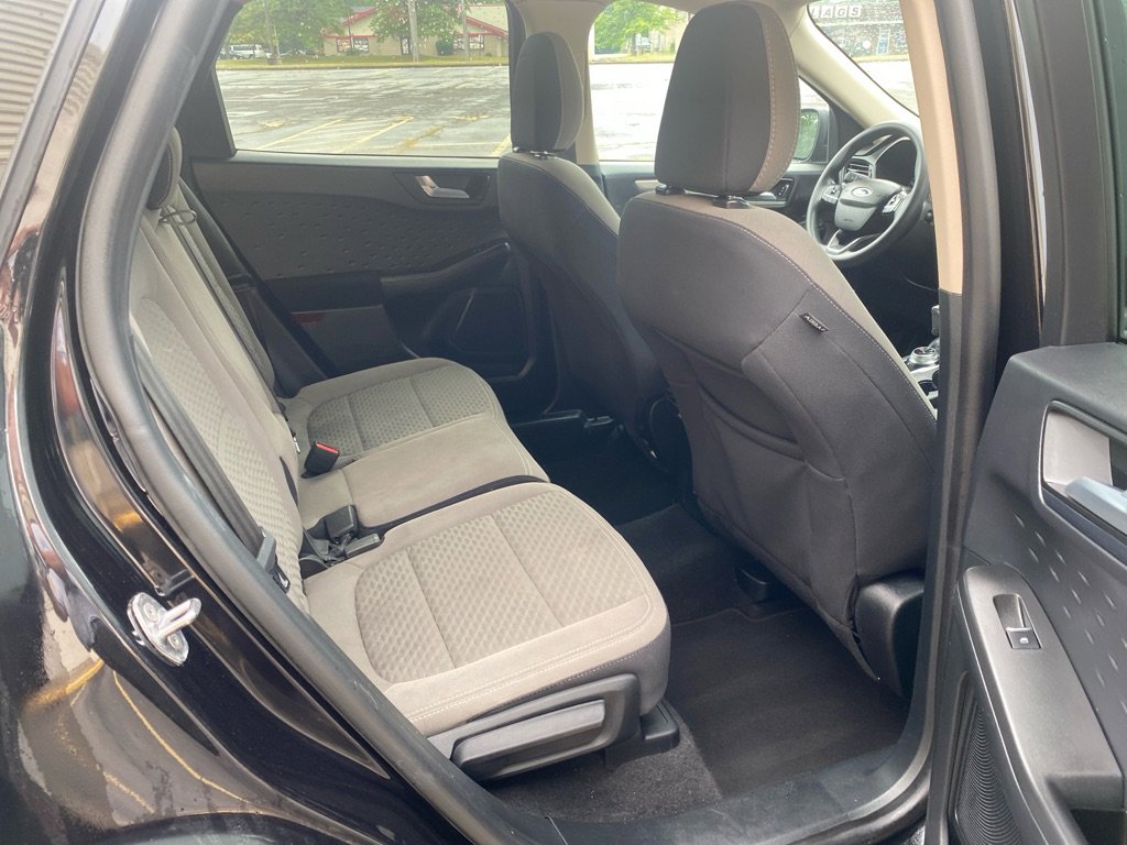 Used 2020 Ford Escape SE image 21