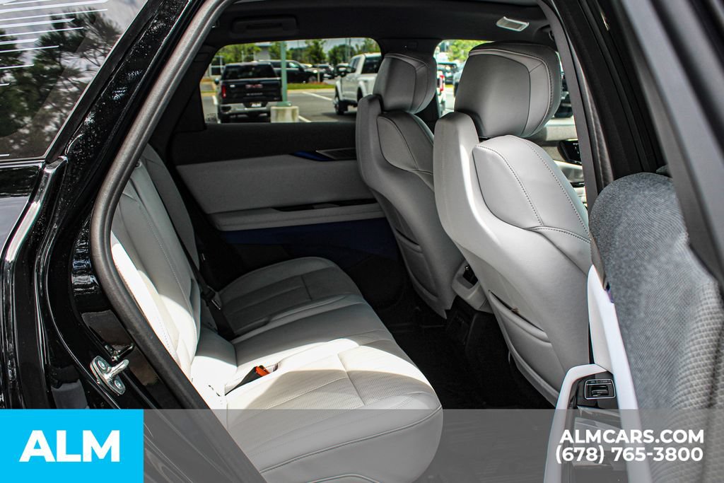 Used 2026 Cadillac Optiq Luxury 2 AWD/4WD image 18