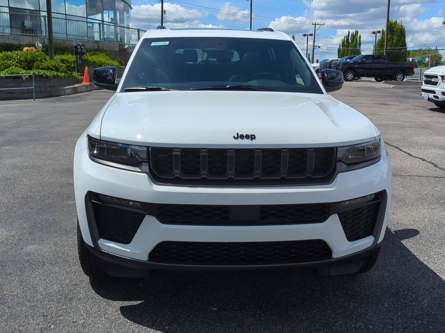 New 2026 Jeep Grand Cherokee L Limited w/ Limited Altitude Package AWD/4WD image 2