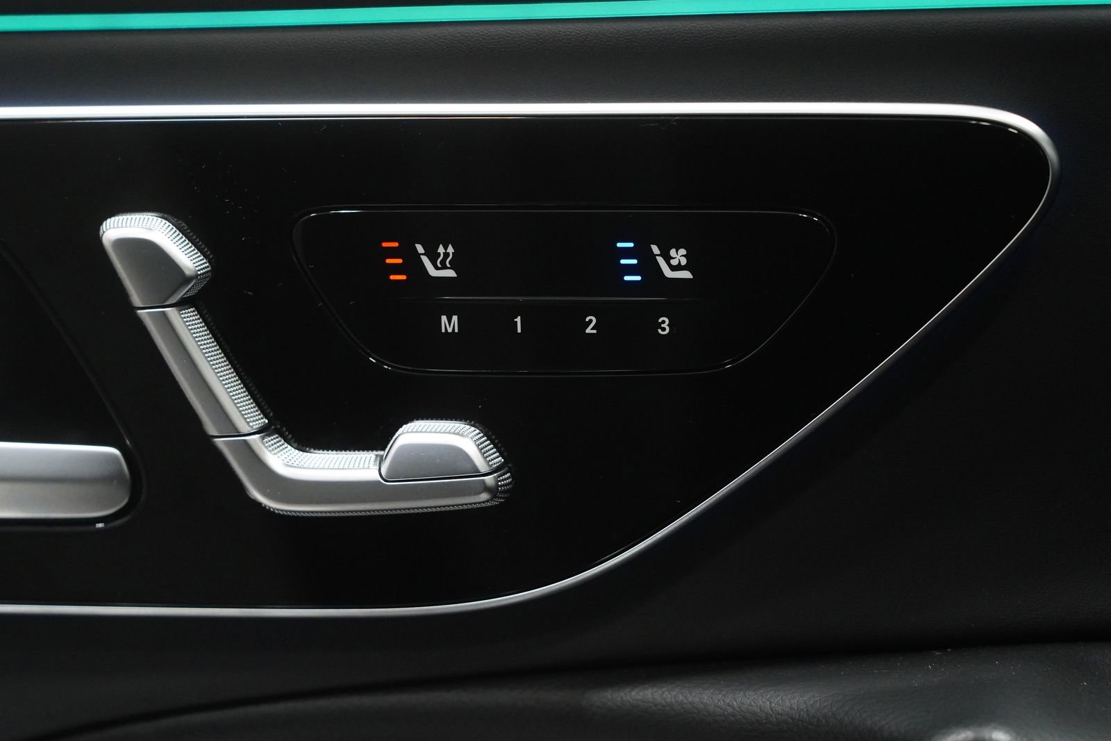 Certified 2024 Mercedes-Benz E 350 4MATIC Sedan image 30