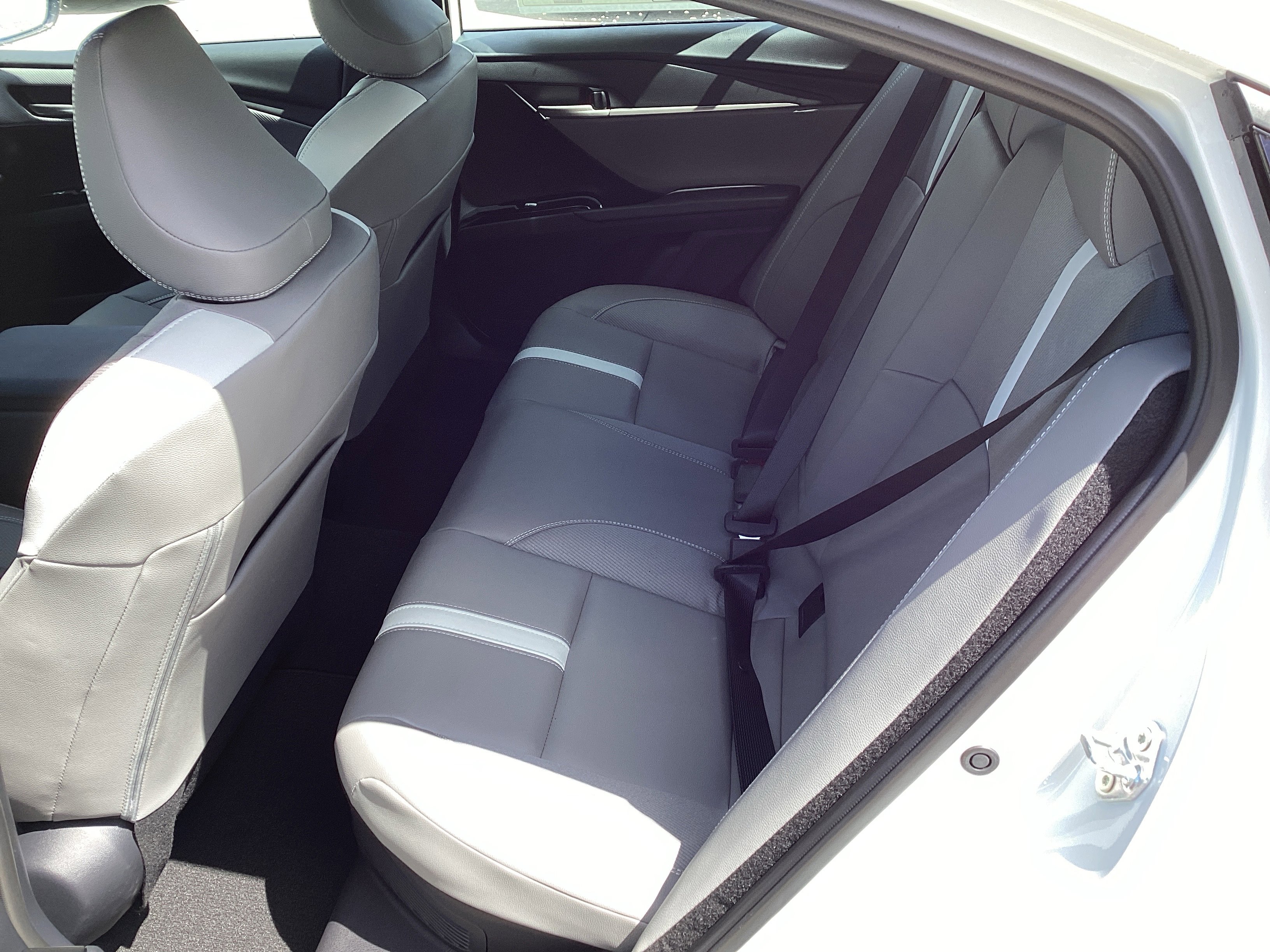 New 2026 Toyota Camry SE FWD image 3