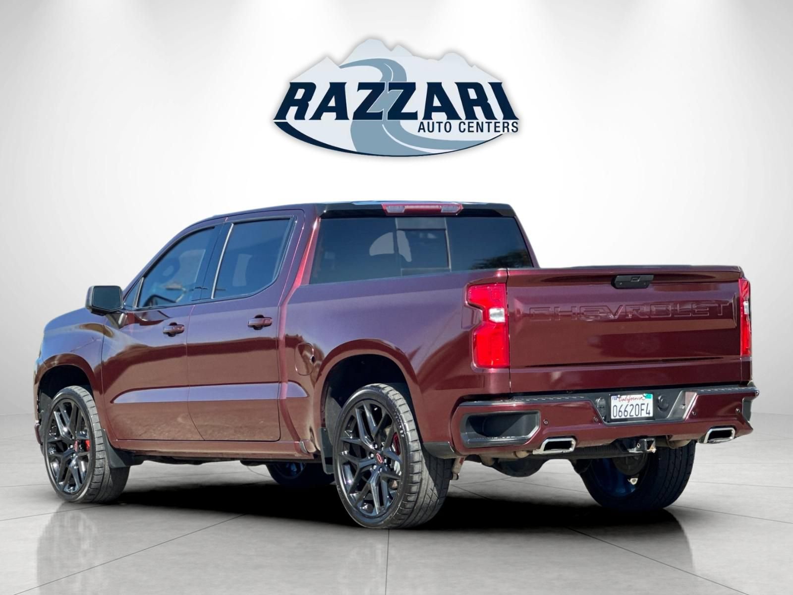 Used 2022 Chevrolet Silverado 1500 LTZ w/ Z71 Off-Road Package AWD/4WD image 5