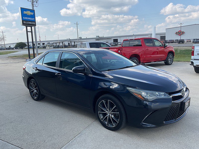 Used 2015 Toyota Camry XSE w/ Advanced Technology Package FWD image 4