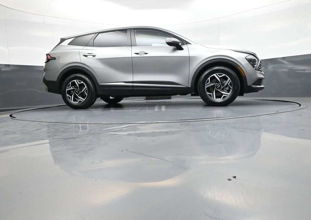 Certified 2025 Kia Sportage LX FWD image 27