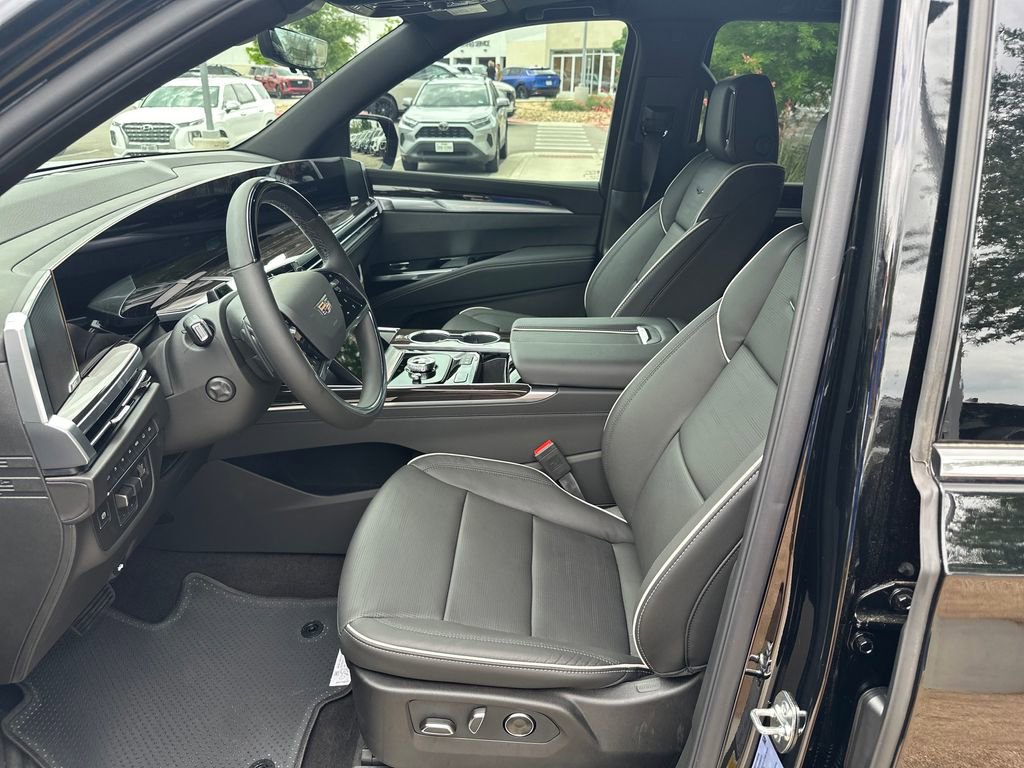 New 2026 Cadillac Escalade ESV Luxury AWD/4WD image 21