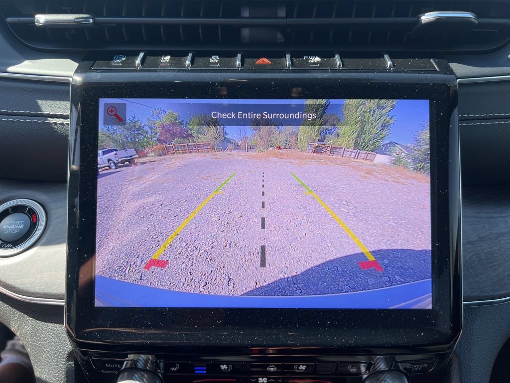 New 2024 Jeep Grand Cherokee Overland AWD/4WD image 16