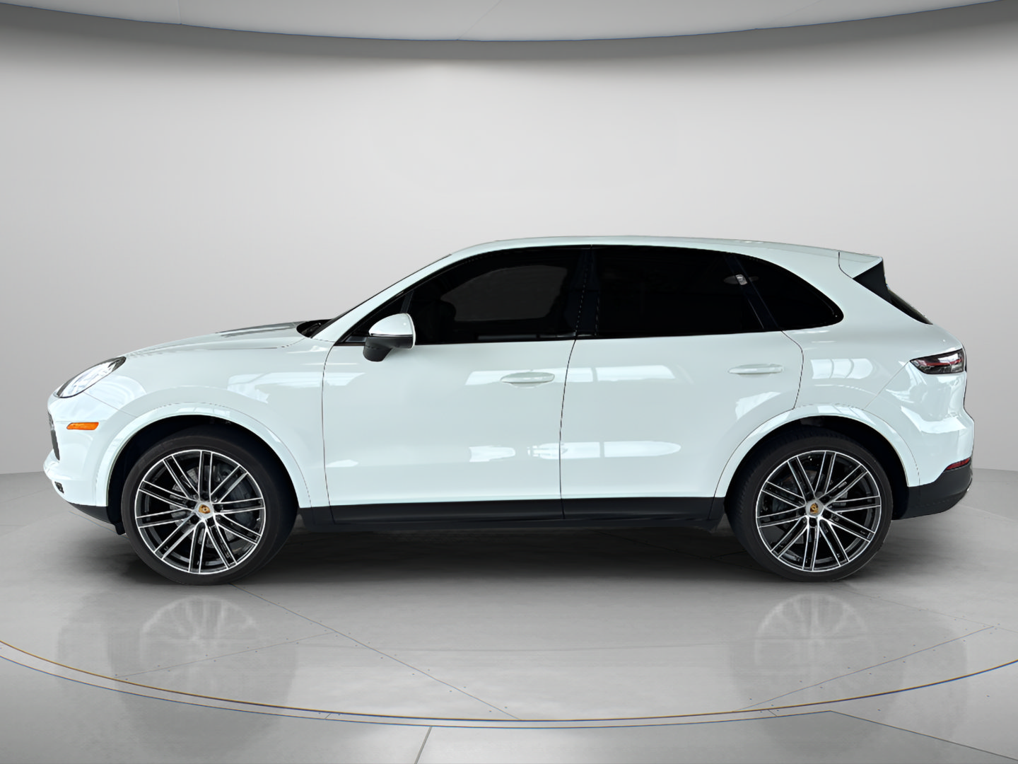 Used 2021 Porsche Cayenne S AWD/4WD image 2