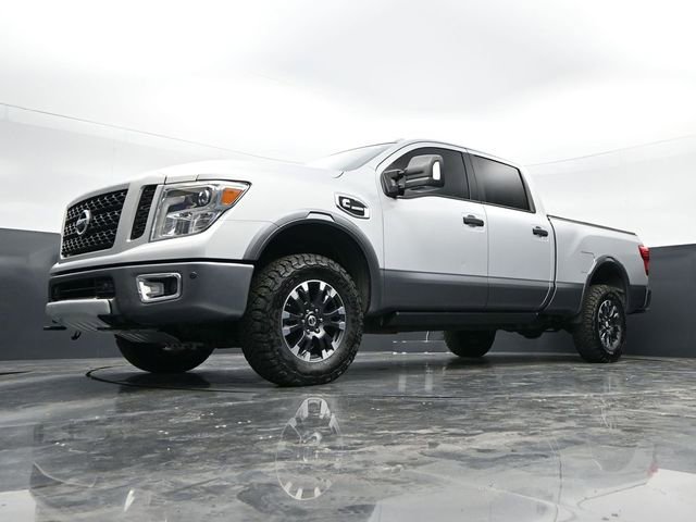Used 2018 Nissan Titan PRO-4X w/ Pro-4x Convenience Package AWD/4WD image 39