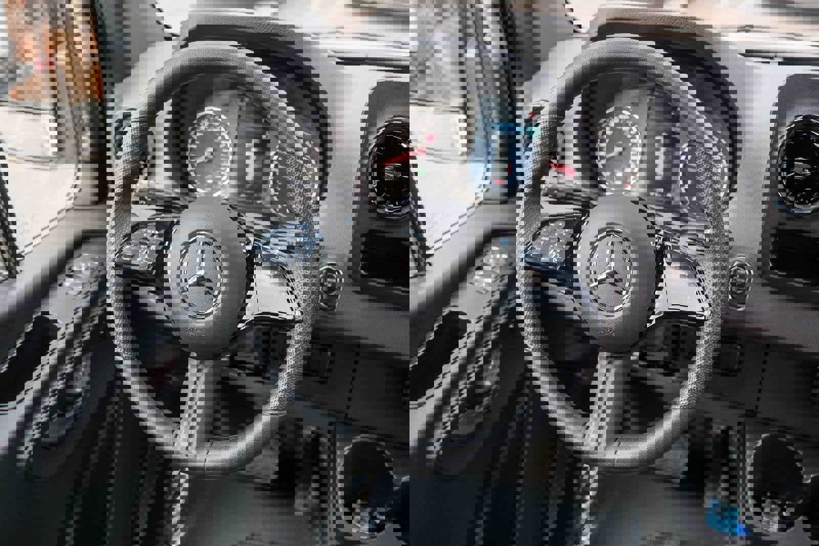 Used 2025 Mercedes-Benz Sprinter 3500 image 16