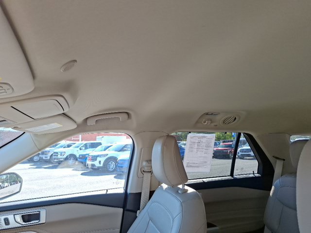 Certified 2023 Ford Explorer Limited w/ Limited Technology Package RWD image 14