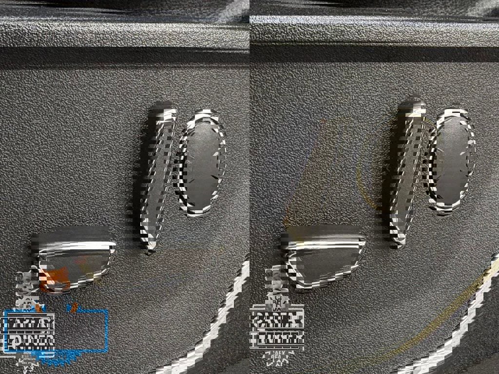 Used 2023 Ford F150 Lightning Lariat w/ Max Trailer Tow Package image 8