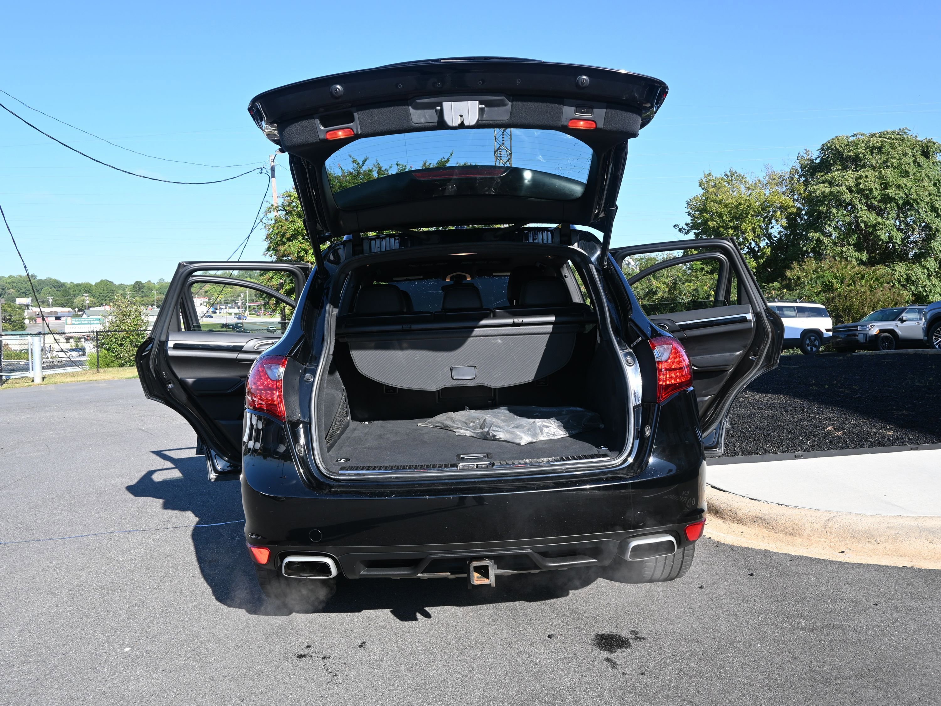 Used 2014 Porsche Cayenne image 16